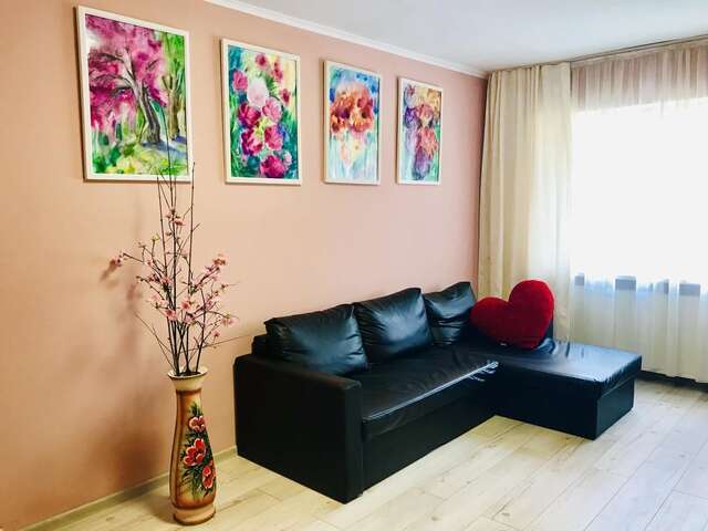 Апартаменты Арт квартира в центрі міста Ужгород-5